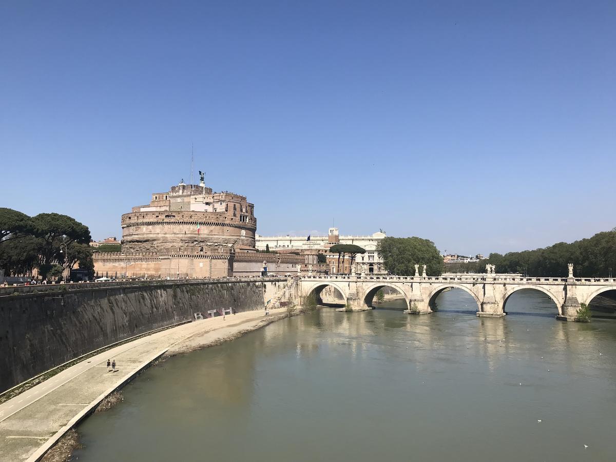 Le Finestre Sul Vaticano Rome Exterior photo